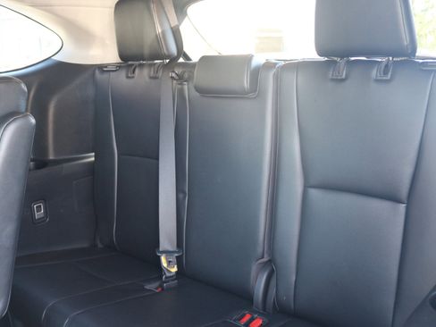 Used 2022 Toyota Highlander XLE image 26