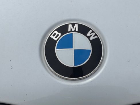Used 2019 BMW 530i w/ Convenience Package RWD image 9