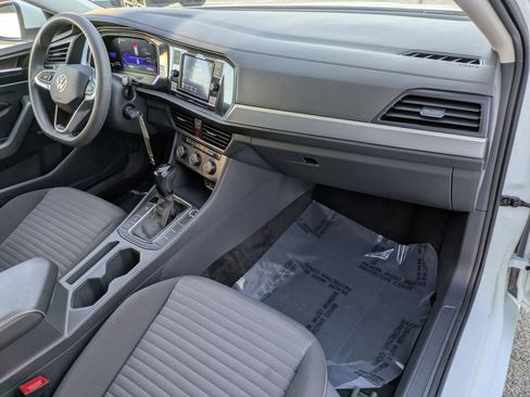 Used 2023 Volkswagen Jetta S image 28