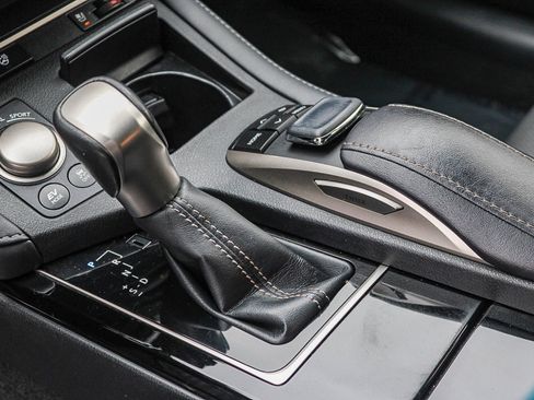 Used 2017 Lexus ES 300h image 20