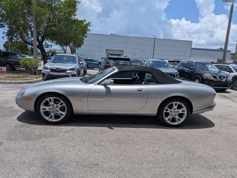 Used 2003 Jaguar XK8 Convertible RWD image 7