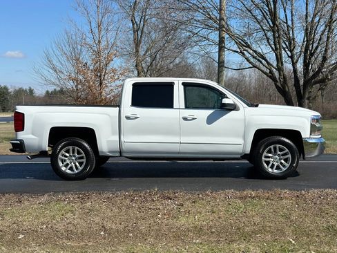 Used 2018 Chevrolet Silverado 1500 LT AWD/4WD image 4