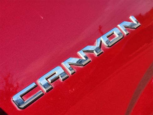 Used 2017 GMC Canyon SLE w/ Trailering Package image 13