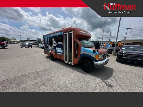 Used 2006 Ford E-350 and Econoline 350 Super Duty RWD image 1