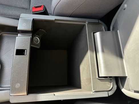 New 2026 Ford Explorer Active image 74