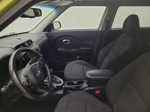 Used 2014 Kia Soul ! FWD image 17