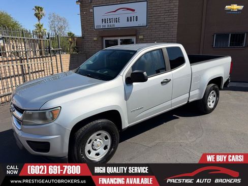 Used 2018 Chevrolet Colorado W/T w/ WT Convenience Package RWD image 1
