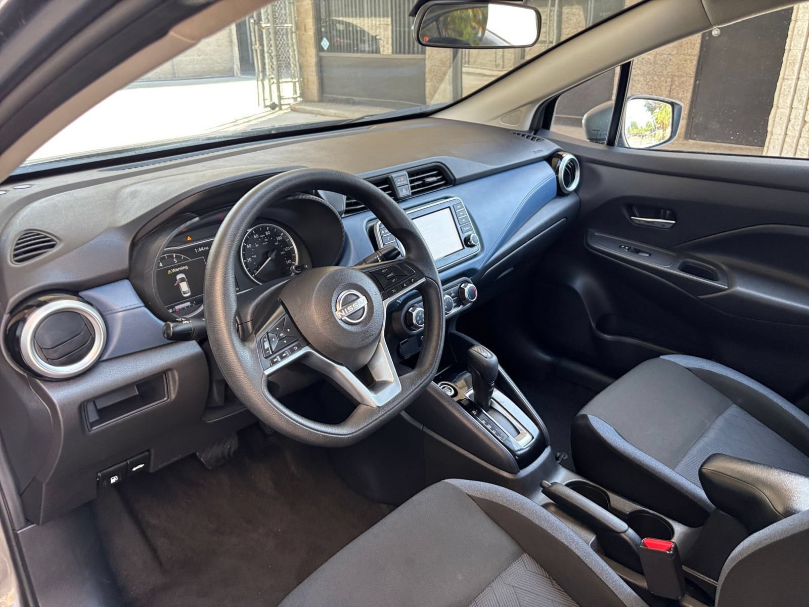 Used 2025 Nissan Versa SV FWD image 32