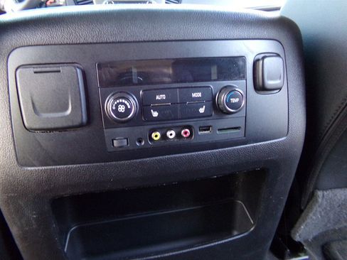 Used 2016 Chevrolet Suburban LT image 46