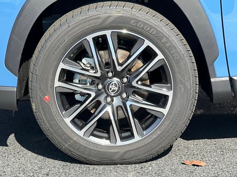 New 2026 Toyota Corolla Cross XLE image 33