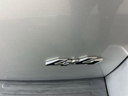 Used 2010 Ford Explorer XLT image 24