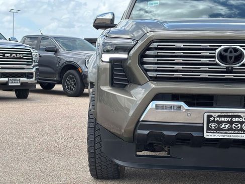 Used 2024 Toyota Tacoma Limited w/ Limited Package (LT) AWD/4WD image 4