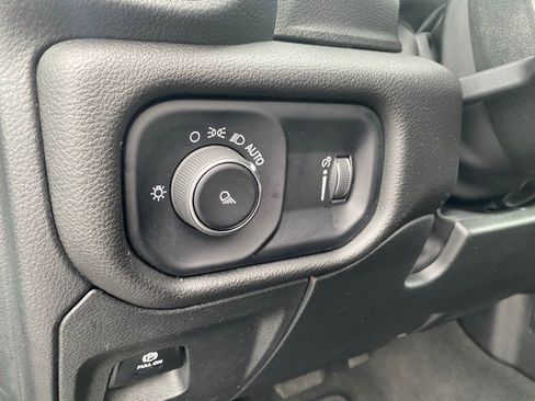 Used 2024 RAM 1500 Laramie AWD/4WD image 16