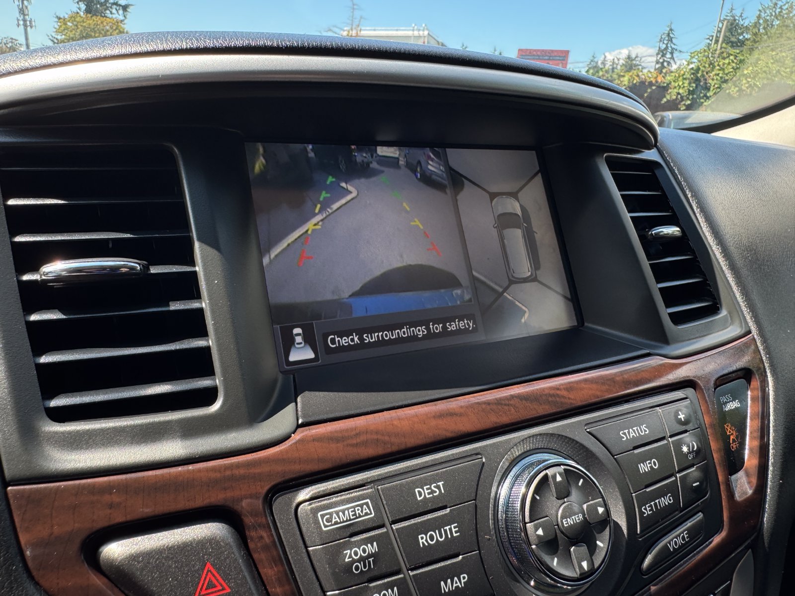 Used 2016 Nissan Pathfinder SL w/ SL Tech Package AWD/4WD image 32