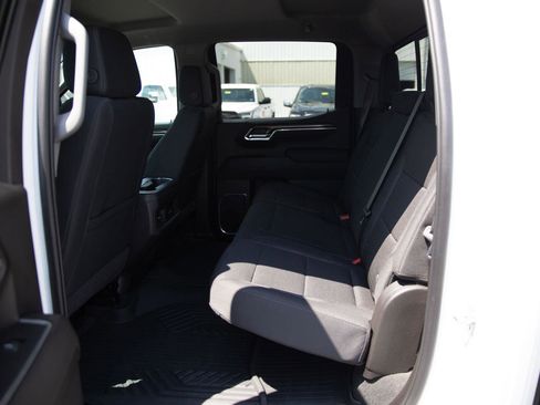 Used 2025 Chevrolet Silverado 1500 LT Trail Boss w/ Convenience Package II AWD/4WD image 24