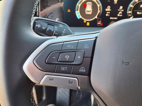 New 2026 Volkswagen Tiguan SE image 25