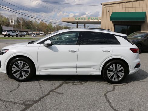 Used 2023 Audi Q4 e-tron Premium Plus w/ Premium Plus image 2