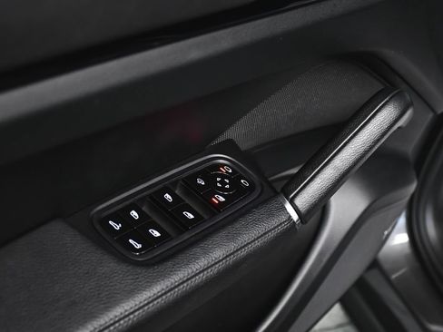 Used 2019 Porsche Cayenne S AWD/4WD image 10