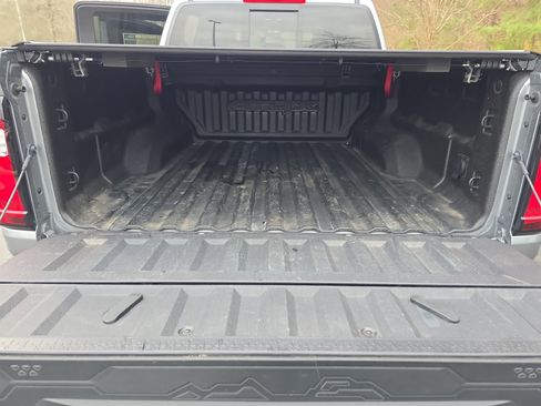 Used 2024 GMC Canyon AT4X image 12