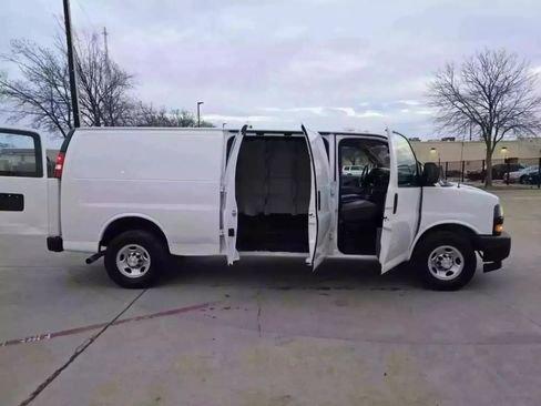 Used 2019 Chevrolet Express 2500 Extended w/ Driver Convenience Package RWD image 3