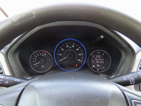 Certified 2022 Honda HR-V LX image 22