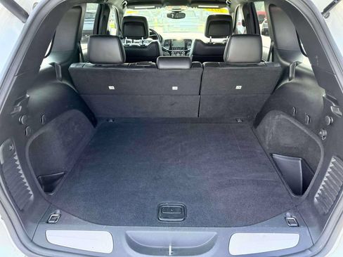 Used 2019 Jeep Grand Cherokee Limited w/ Trailer Tow Group IV AWD/4WD image 11