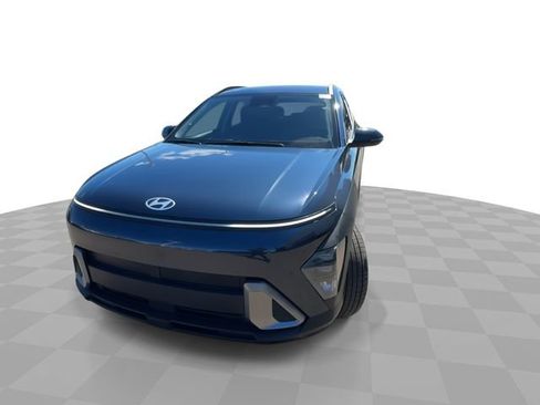 Used 2025 Hyundai Kona SEL image 8