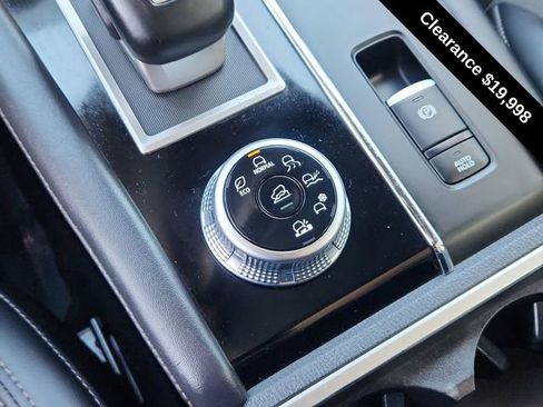 Used 2024 Mitsubishi Outlander SE image 44