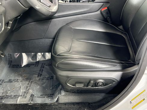Used 2023 Jeep Grand Cherokee Limited AWD/4WD image 19