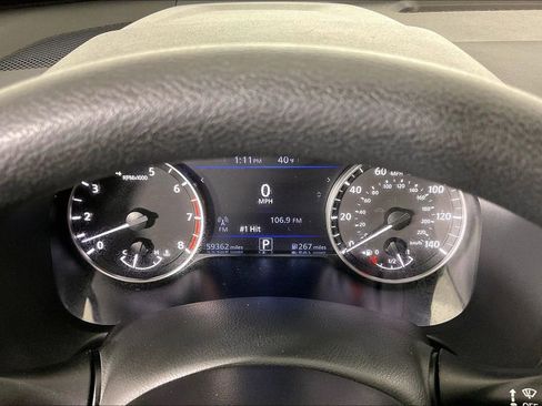Used 2024 Nissan Altima 2.5 SV FWD image 29