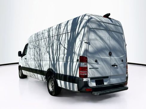 Used 2018 Mercedes-Benz Sprinter 3500 image 5