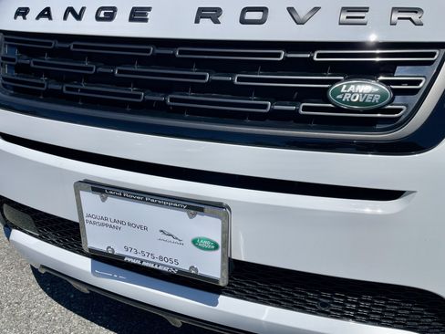 Certified 2025 Land Rover Range Rover Evoque Dynamic SE AWD/4WD image 32
