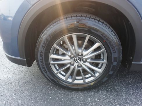 Used 2017 MAZDA CX-5 Touring w/ Preferred Equipment Package FWD image 33
