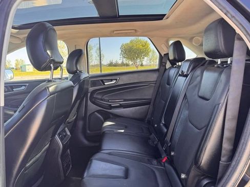 Used 2015 Ford Edge Titanium w/ Equipment Group 302A AWD/4WD image 31