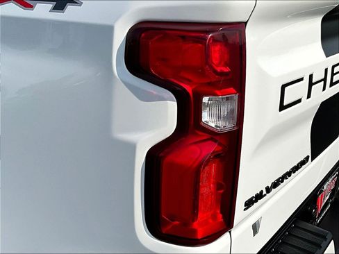 Used 2021 Chevrolet Silverado 1500 Custom w/ Rally Edition AWD/4WD image 23