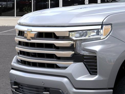New 2026 Chevrolet Silverado 1500 High Country w/ High Country Premium Package AWD/4WD image 13