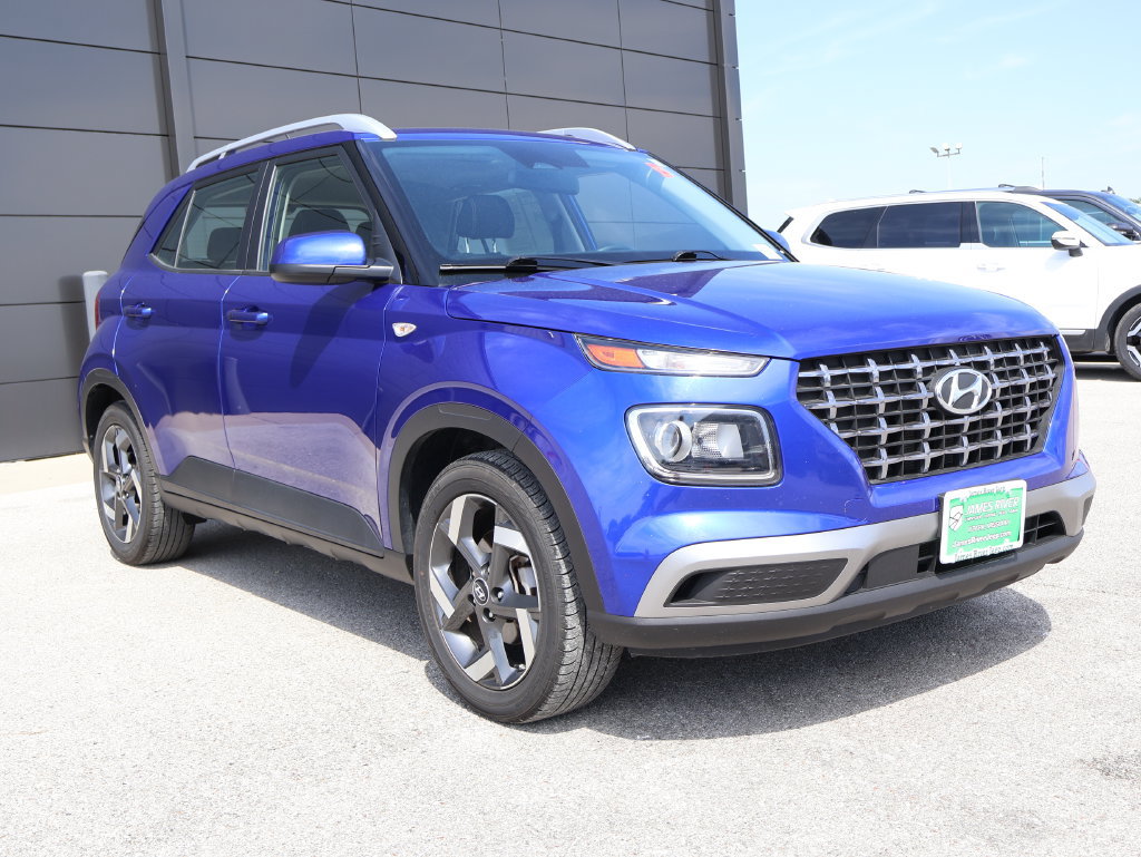 Used 2025 Hyundai Venue SEL FWD image 6