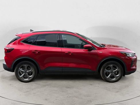 Used 2025 Ford Escape ST-Line Select AWD/4WD image 4