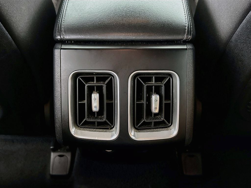 Used 2023 Kia Sorento LX FWD image 23