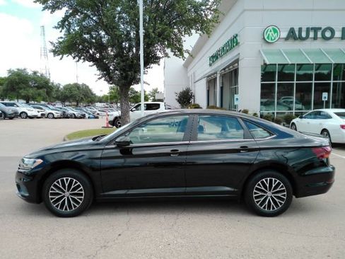 Used 2019 Volkswagen Jetta SE FWD image 14