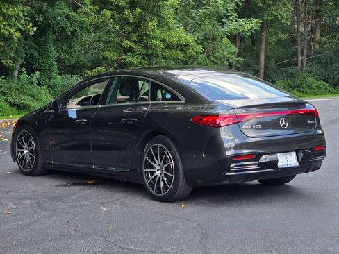Used 2022 Mercedes-Benz EQS 580 4MATIC Sedan w/ Exclusive Trim Package image 4