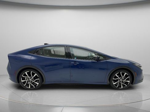 Used 2024 Toyota Prius Prime Premium w/ Advanced Technology Package FWD image 2