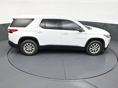 Used 2019 Chevrolet Traverse LS FWD image 17