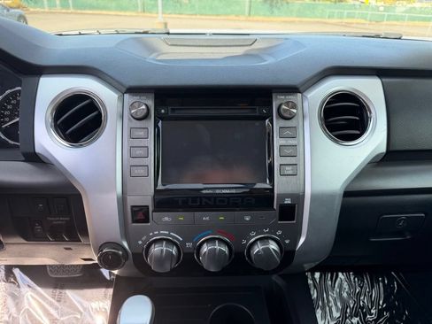 Used 2019 Toyota Tundra SR5 w/ TRD Off Road Package AWD/4WD image 20