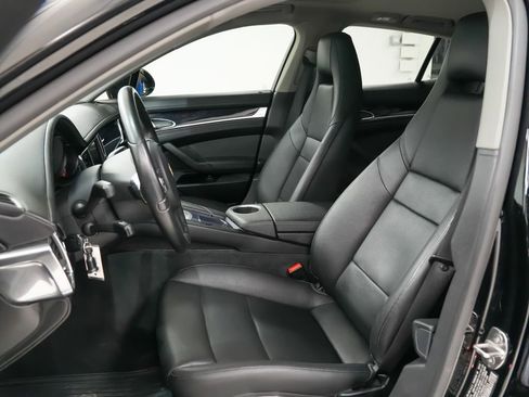 Used 2012 Porsche Panamera 4 image 5