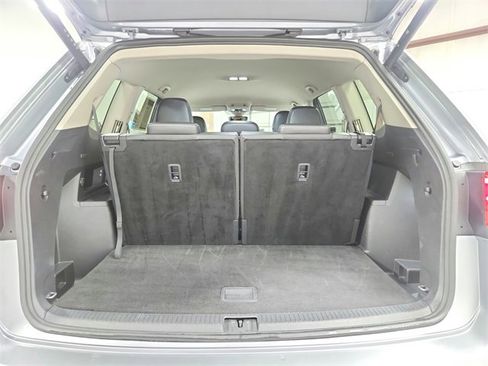 Used 2024 Volkswagen Atlas SE image 41