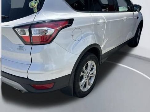 Used 2018 Ford Escape SE FWD image 5