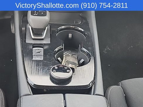 Used 2024 Nissan Rogue S AWD/4WD image 5