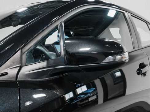 Used 2021 Toyota C-HR LE image 39