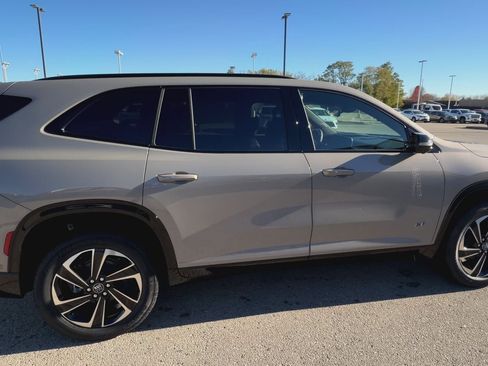 New 2026 Buick Enclave Sport Touring w/ Super Cruise Package image 9